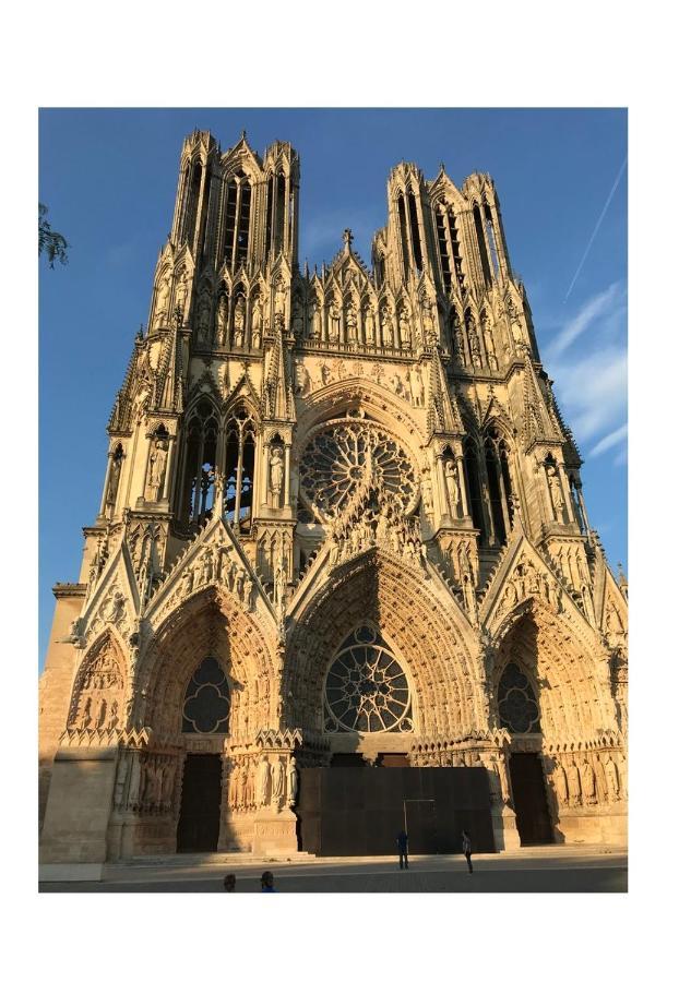 Suite Clovis - 1 Reims Esterno foto