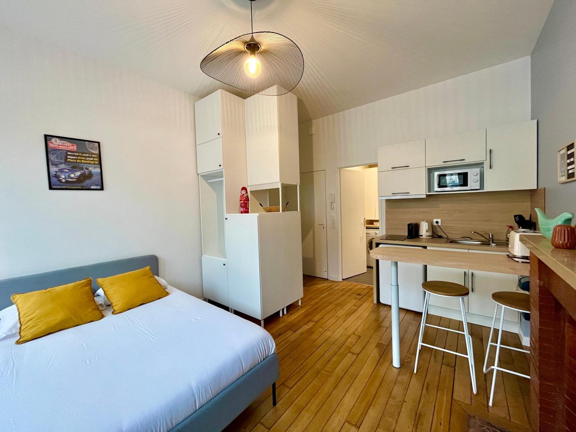 Suite Clovis - 1 Reims Esterno foto